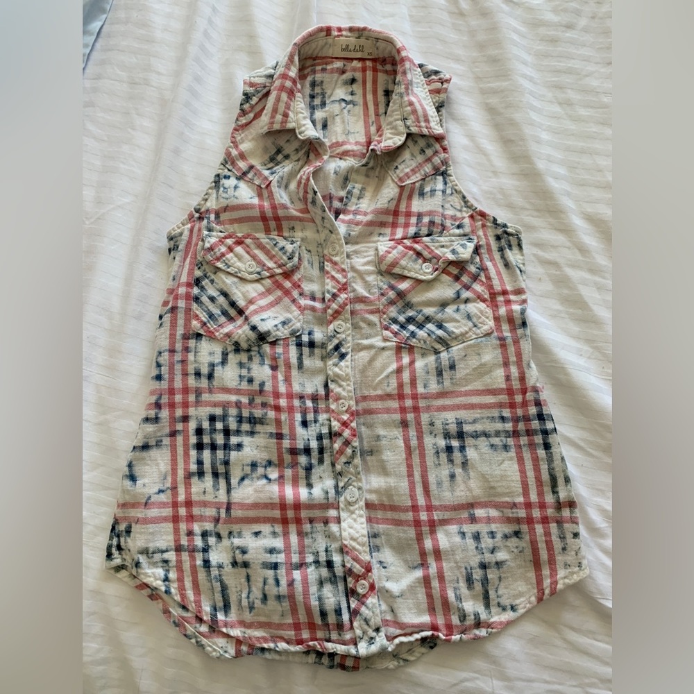 BELLA DAHL Sleeveless Distressed Plaid Button Down Red White Blue VGUC size XS